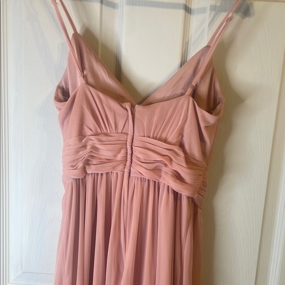 David's Bridal Blush Pink
Spaghetti Strap Gown - Size 4 - Picture 4 of 4